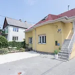 Hi-Bp Garden City Batsanyi Apartment With 4 Rooms Near The City Train With Free Parking