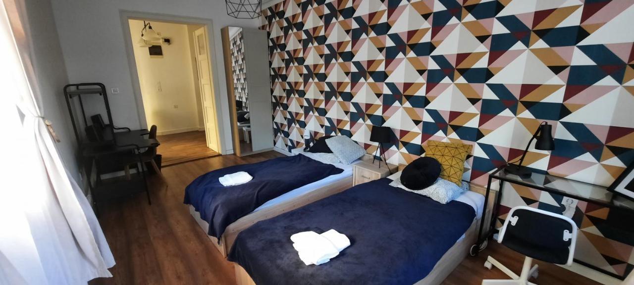 Hi-bp Garden Batsanyi With 4 Near The Train With Free Parking Apartment Budapest